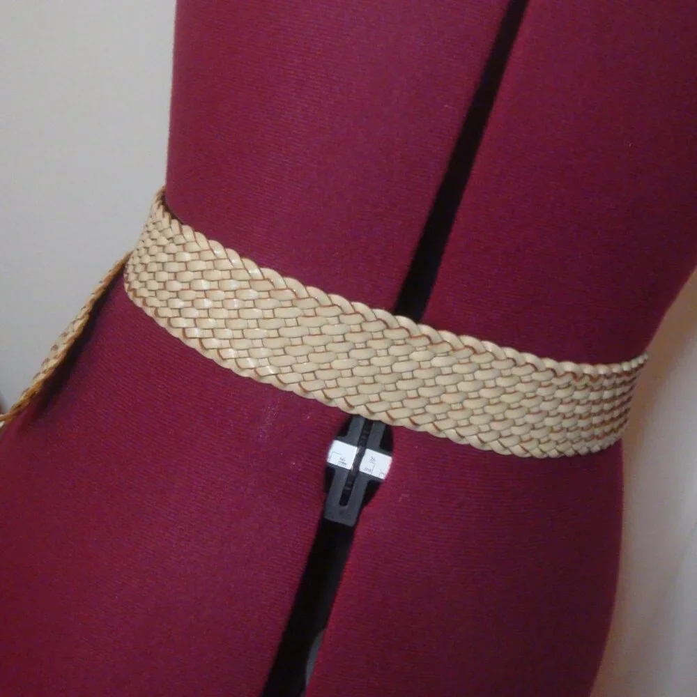 Vintage Italian Woven Leather Chunky Eye Buckle Belt